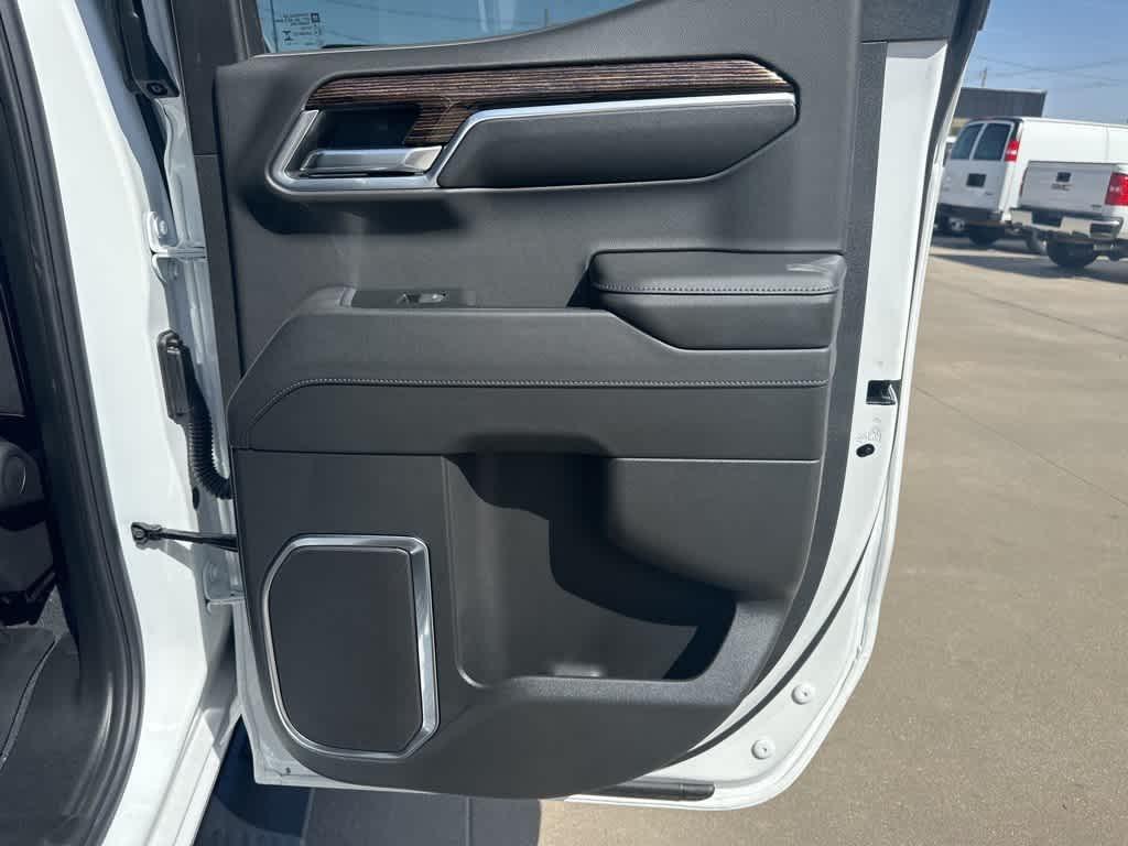 new 2024 GMC Sierra 1500 car, priced at $47,595