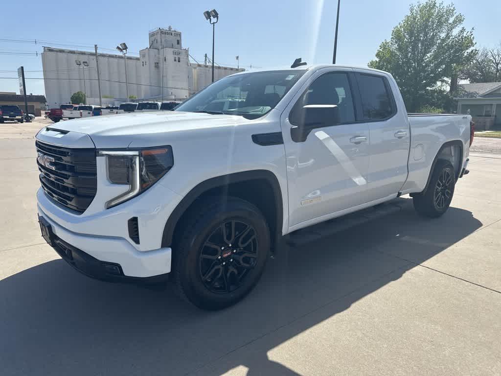 new 2024 GMC Sierra 1500 car, priced at $47,595