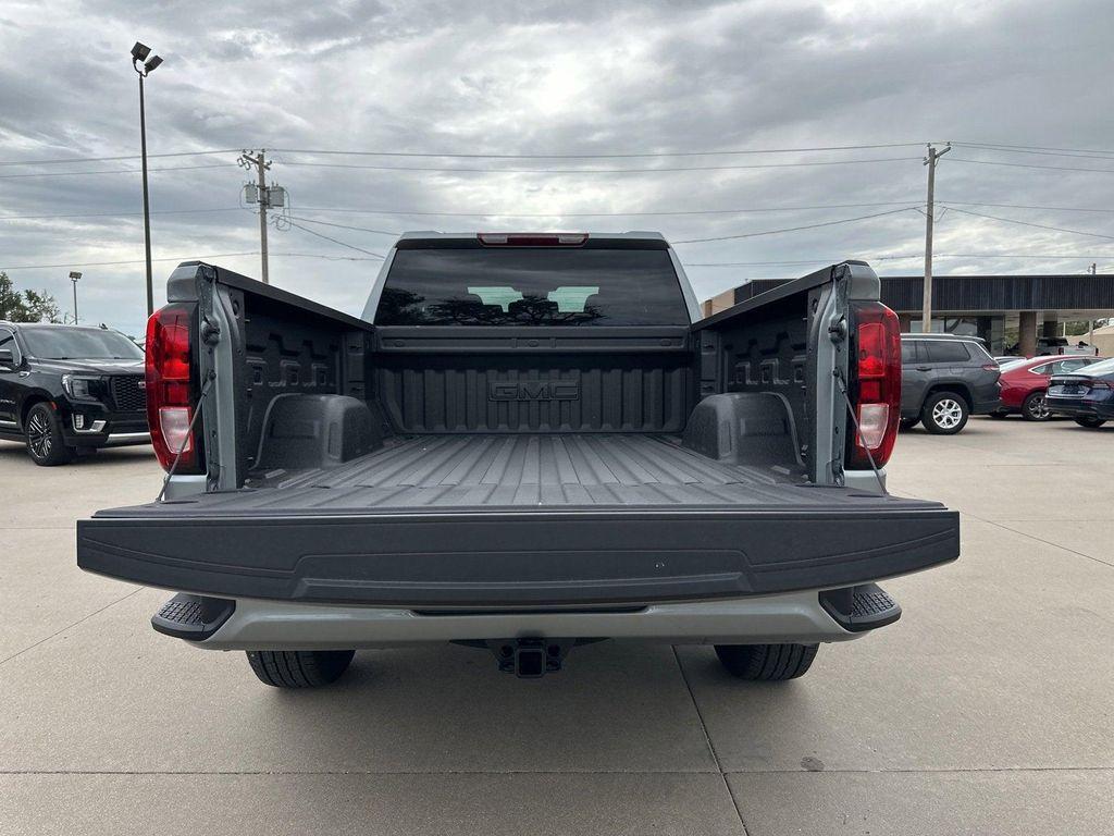 new 2025 GMC Sierra 1500 car, priced at $46,557