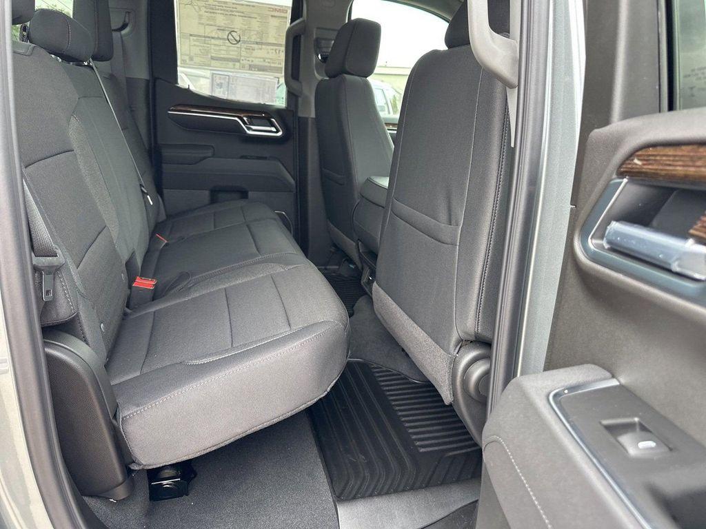 new 2025 GMC Sierra 1500 car, priced at $46,557