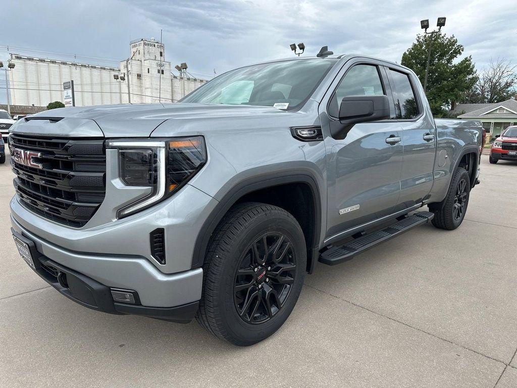 new 2025 GMC Sierra 1500 car, priced at $46,557
