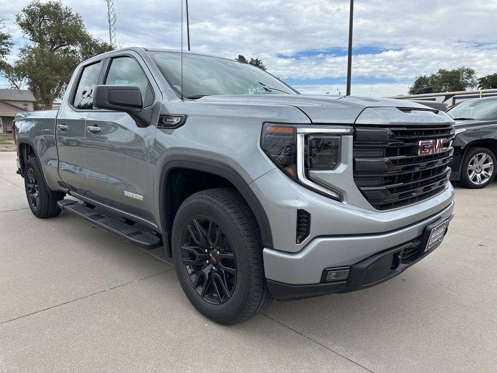 new 2025 GMC Sierra 1500 car, priced at $46,557