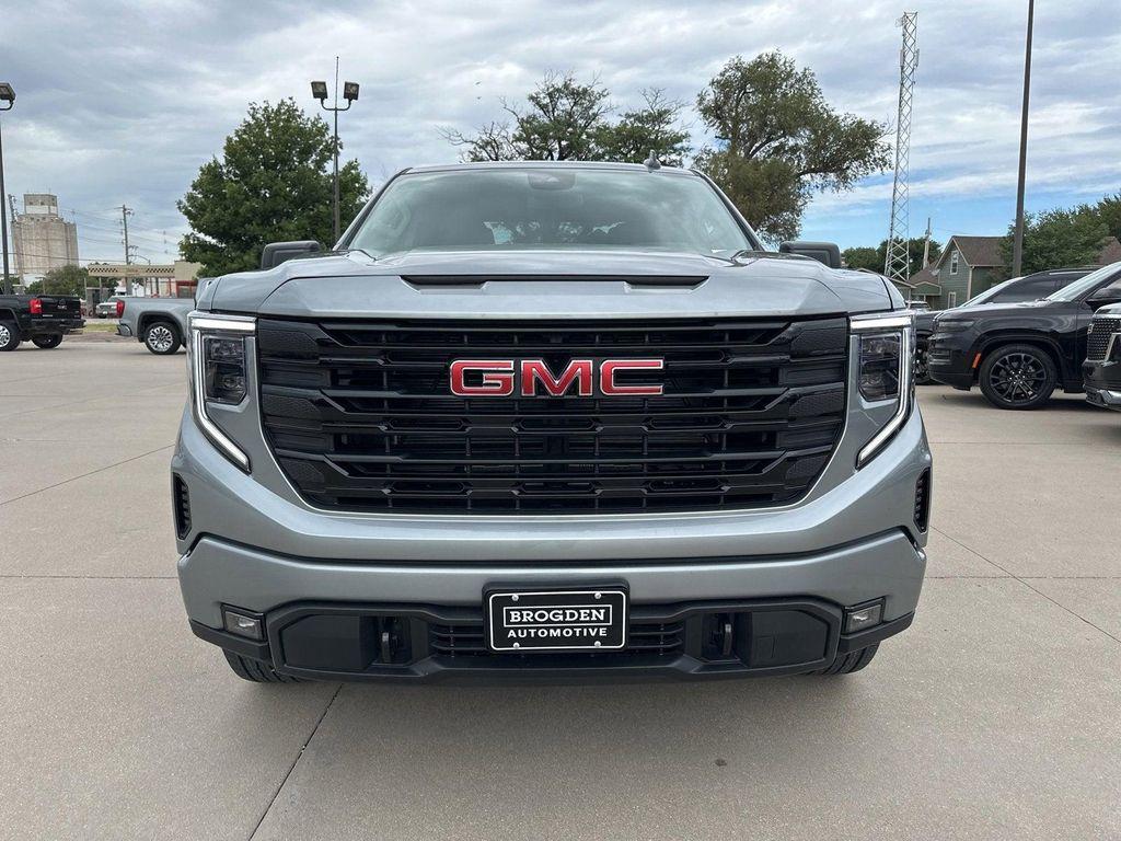 new 2025 GMC Sierra 1500 car, priced at $46,557