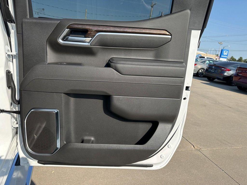 new 2026 GMC Sierra 1500 car, priced at $59,995