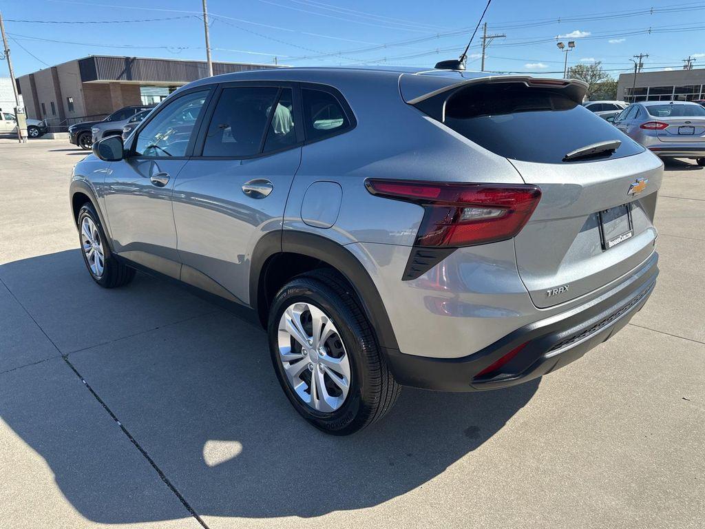 used 2025 Chevrolet Trax car, priced at $23,995