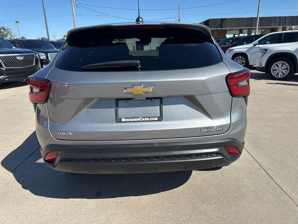 used 2025 Chevrolet Trax car, priced at $23,995