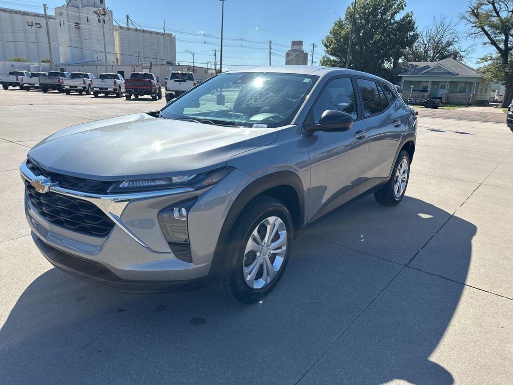 used 2025 Chevrolet Trax car, priced at $23,995