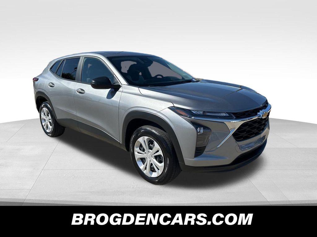 used 2025 Chevrolet Trax car, priced at $21,945