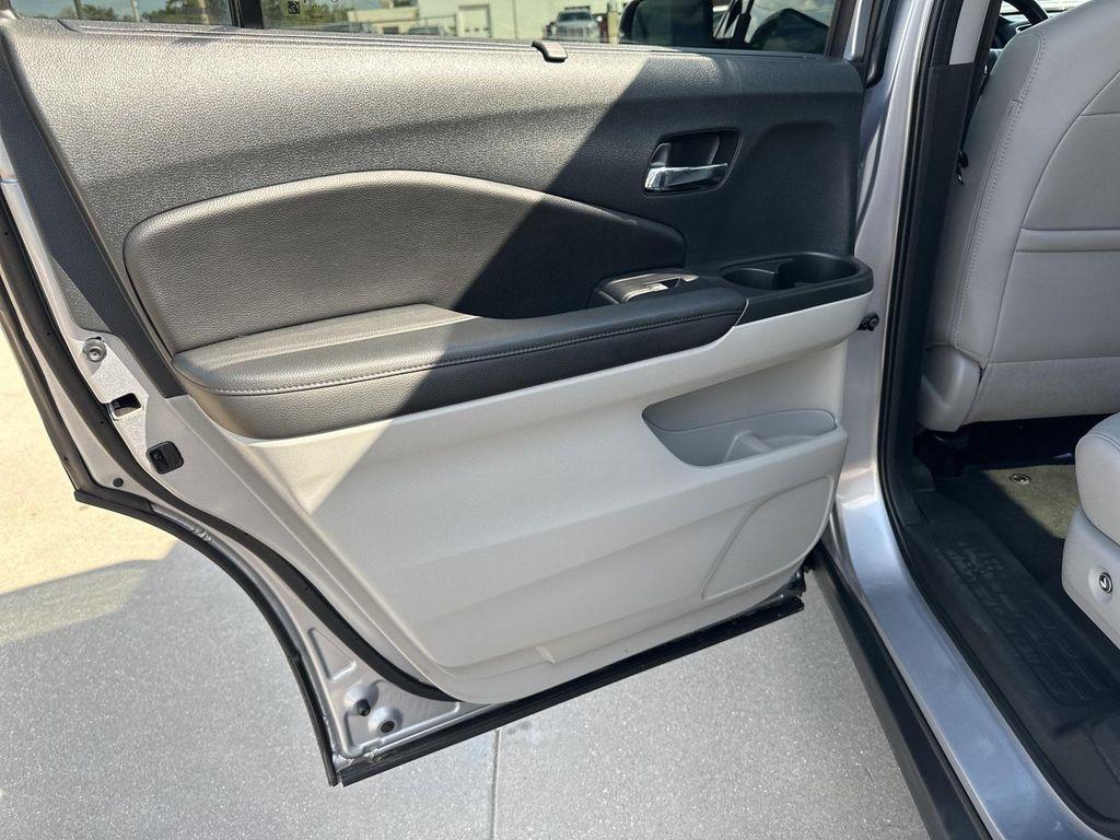used 2022 Honda Pilot car, priced at $32,236