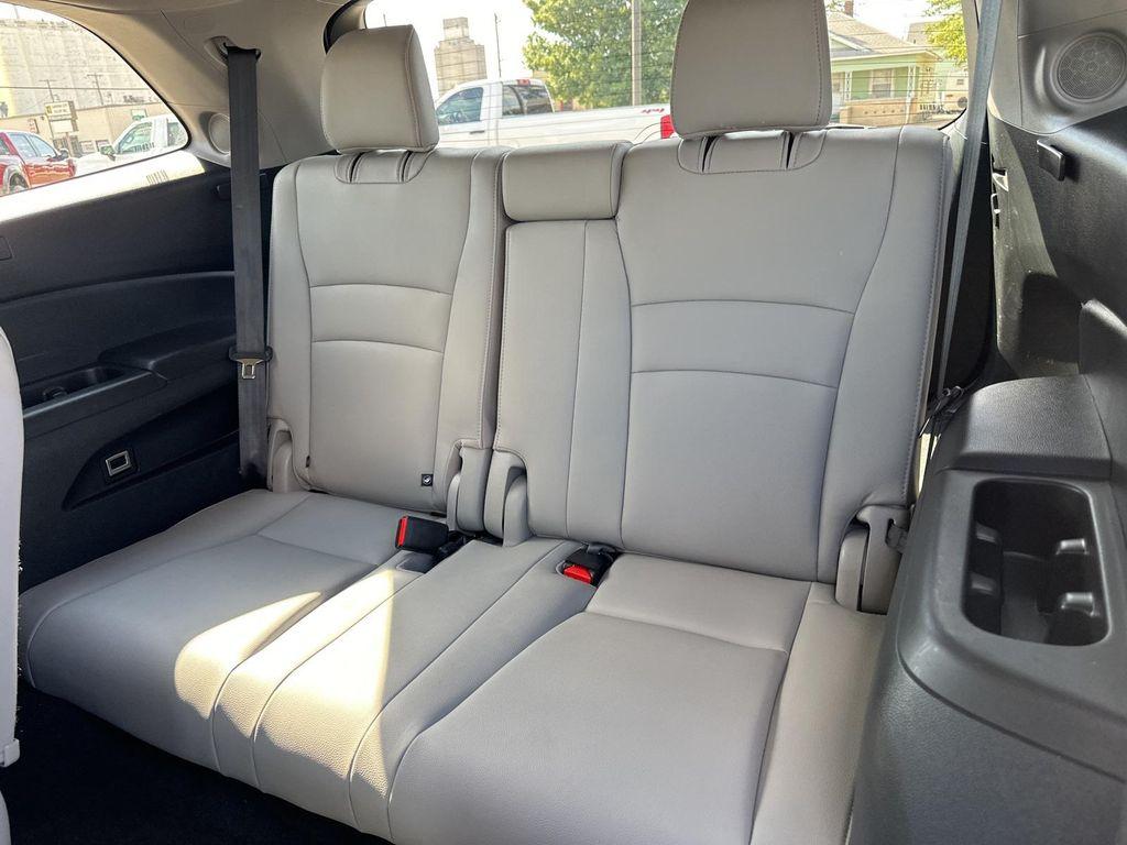 used 2022 Honda Pilot car, priced at $32,236