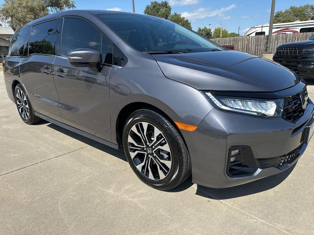 used 2025 Honda Odyssey car, priced at $49,995