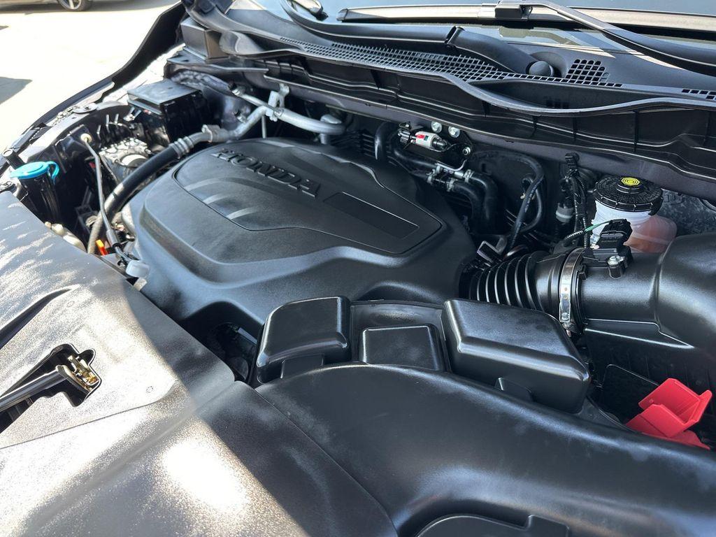 used 2025 Honda Odyssey car, priced at $49,995