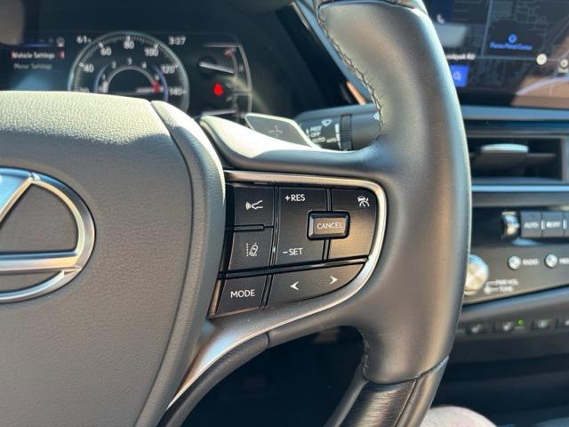 used 2025 Lexus ES 350 car, priced at $50,907
