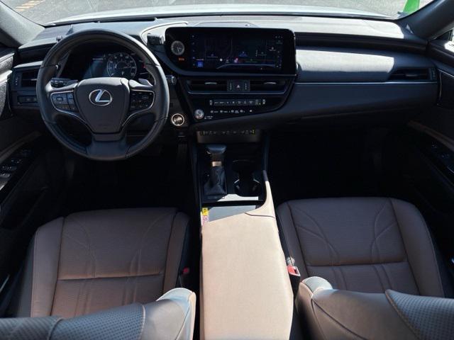 used 2025 Lexus ES 350 car, priced at $50,907