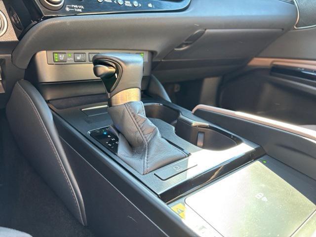 used 2025 Lexus ES 350 car, priced at $50,907