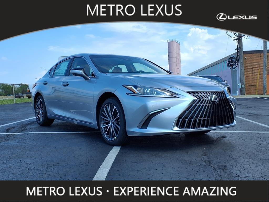 new 2025 Lexus ES 300h car, priced at $51,128