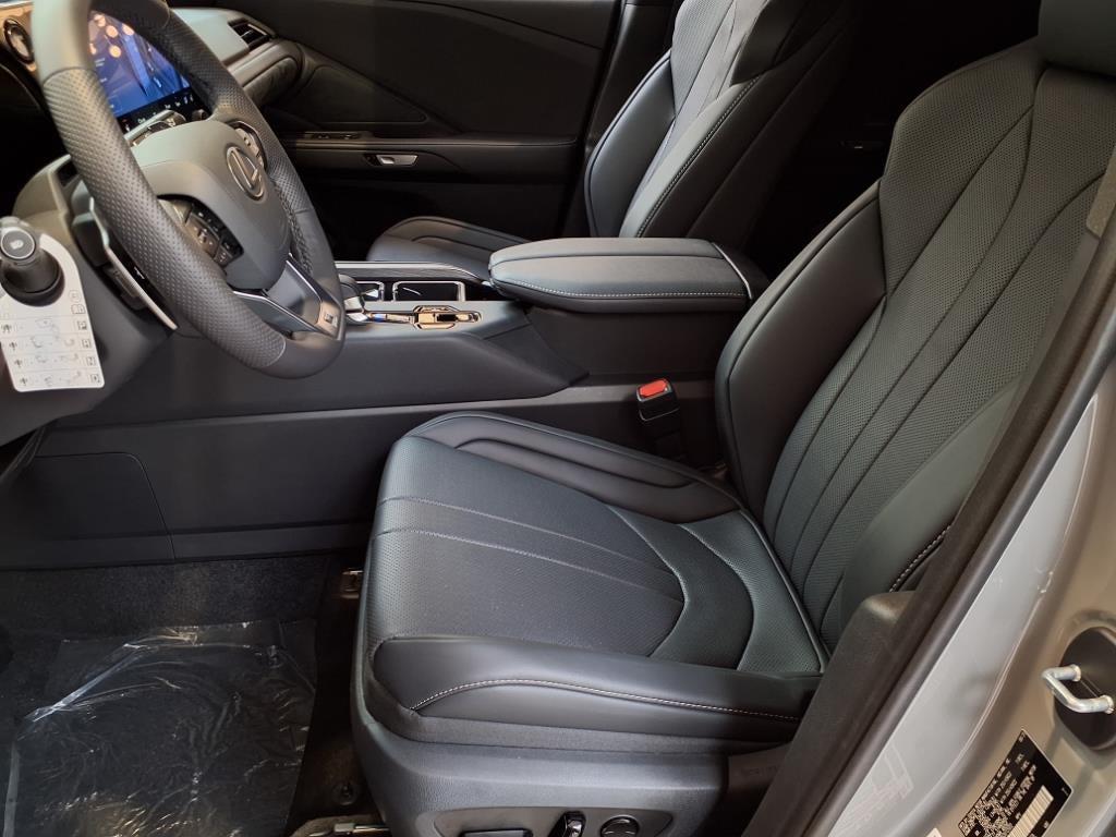new 2025 Lexus TX 500h car, priced at $71,075