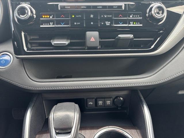 used 2020 Toyota Highlander Hybrid car, priced at $36,882