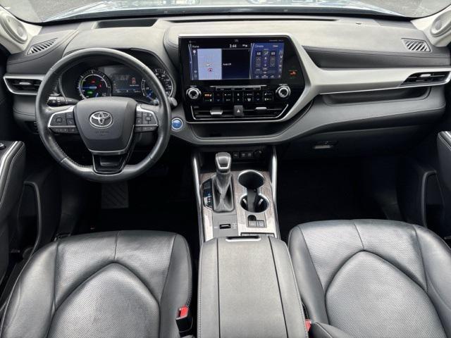 used 2020 Toyota Highlander Hybrid car, priced at $36,882