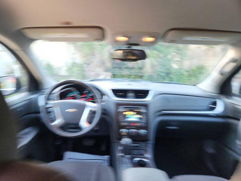 used 2015 Chevrolet Traverse car, priced at $5,995