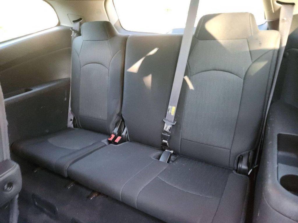 used 2015 Chevrolet Traverse car, priced at $5,995