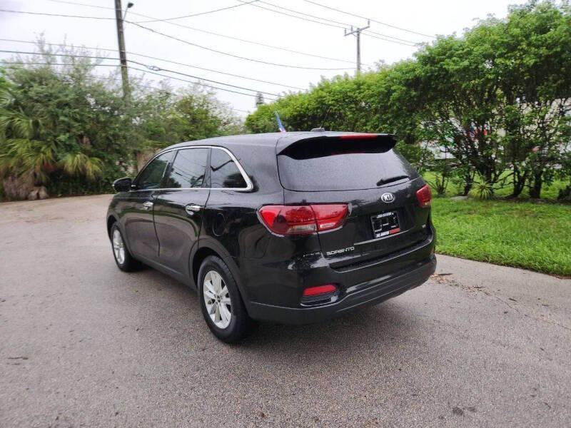 used 2019 Kia Sorento car, priced at $10,995