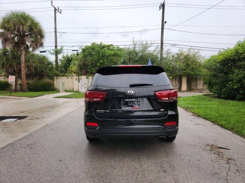 used 2019 Kia Sorento car, priced at $10,995
