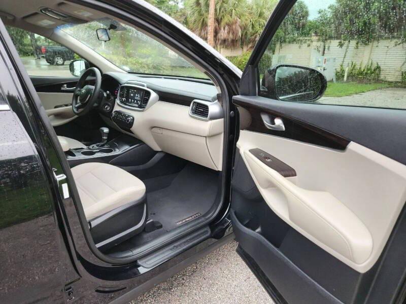 used 2019 Kia Sorento car, priced at $10,995