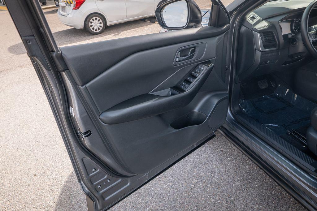 used 2025 Nissan Rogue car, priced at $25,997