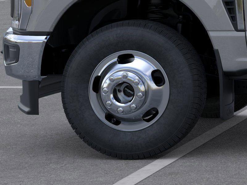 new 2025 Ford F-350 car, priced at $70,085