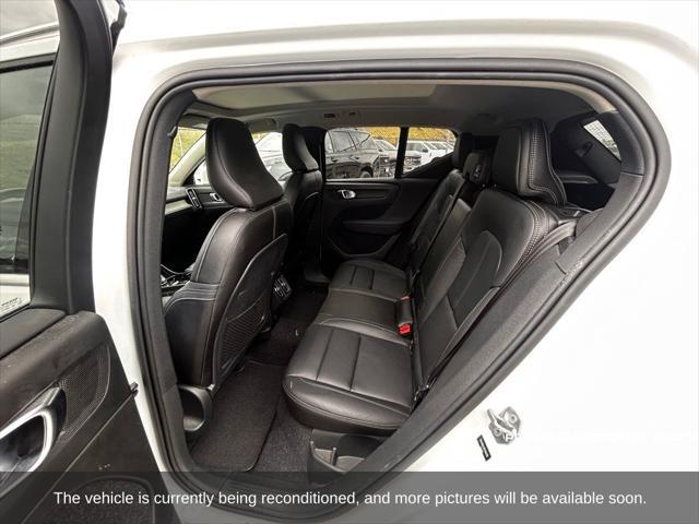 used 2019 Volvo XC40 car, priced at $21,991