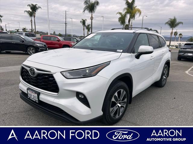 used 2022 Toyota Highlander car, priced at $34,151