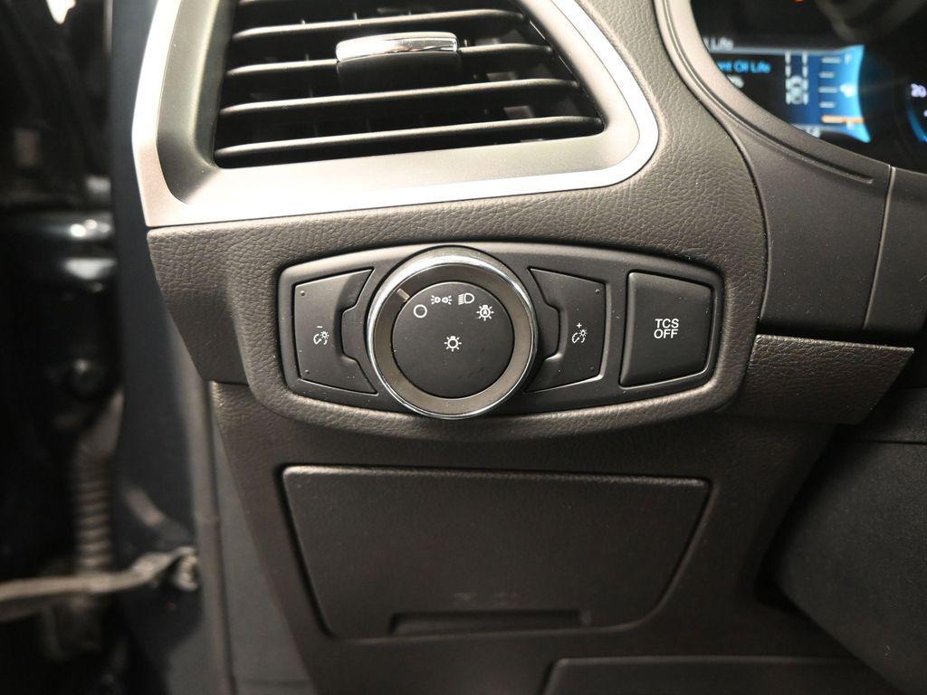 used 2022 Ford Edge car, priced at $21,997