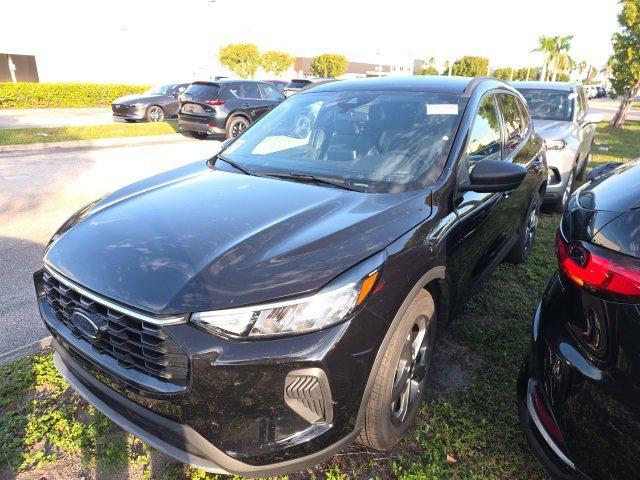 used 2025 Ford Escape car, priced at $24,601