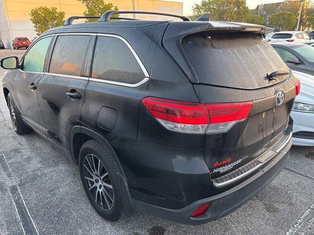 used 2018 Toyota Highlander car, priced at $24,402