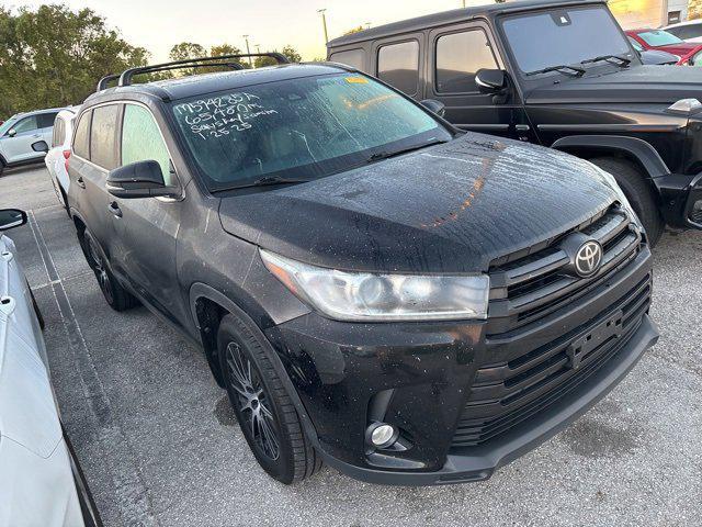 used 2018 Toyota Highlander car, priced at $24,402