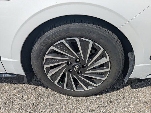 used 2024 Hyundai Sonata Hybrid car, priced at $25,101