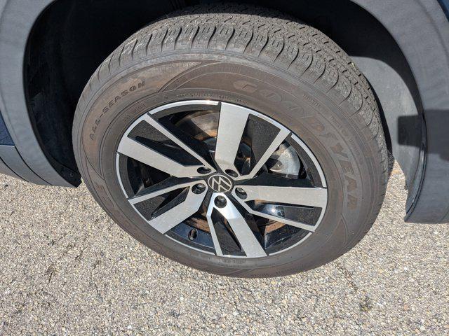 used 2021 Volkswagen Atlas car, priced at $17,181
