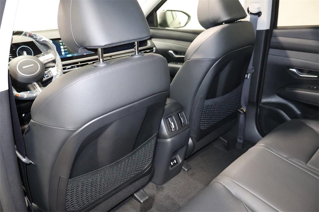 new 2025 Hyundai TUCSON Hybrid car, priced at $33,388