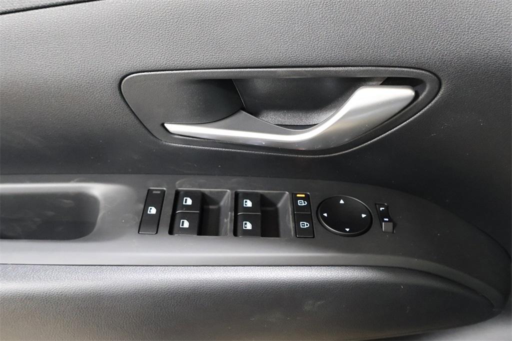 new 2025 Hyundai TUCSON Hybrid car, priced at $33,388