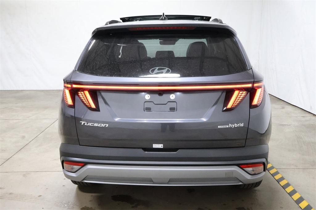 new 2025 Hyundai TUCSON Hybrid car, priced at $33,388