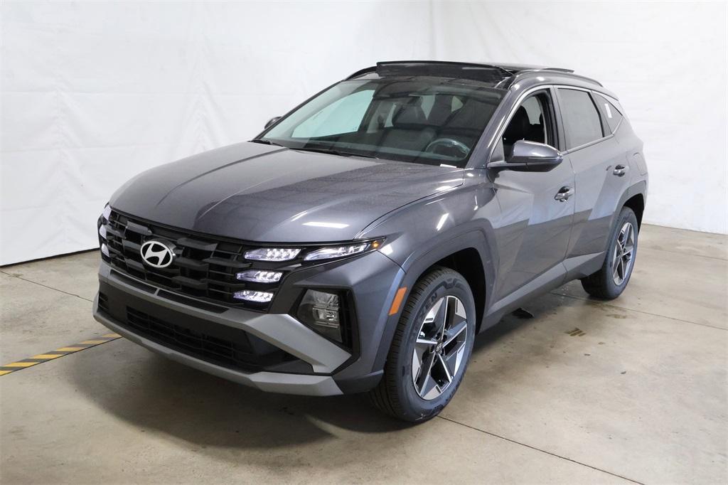 new 2025 Hyundai TUCSON Hybrid car, priced at $33,388