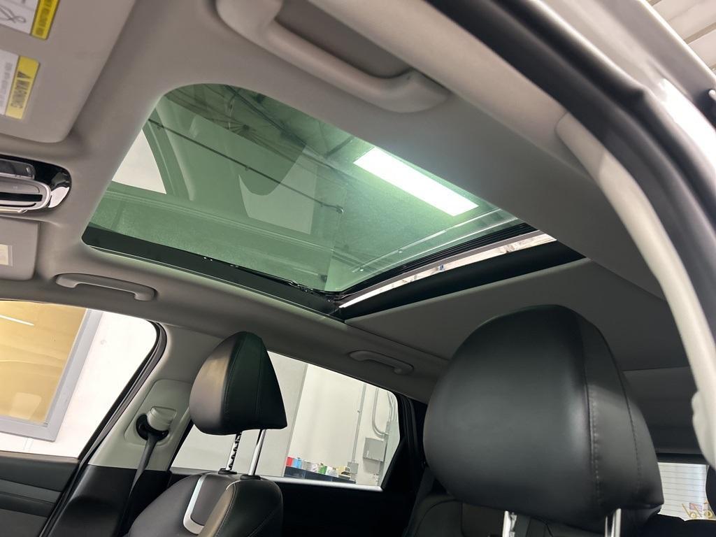 used 2025 Hyundai TUCSON Hybrid car, priced at $35,978