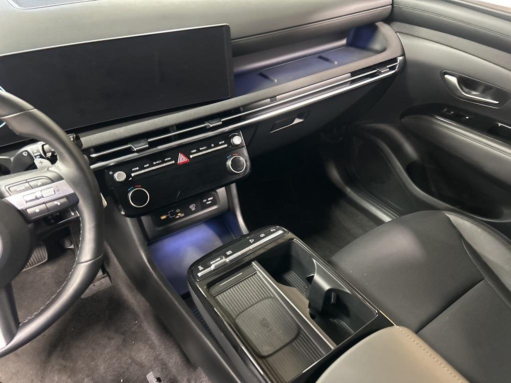 used 2025 Hyundai TUCSON Hybrid car, priced at $35,978