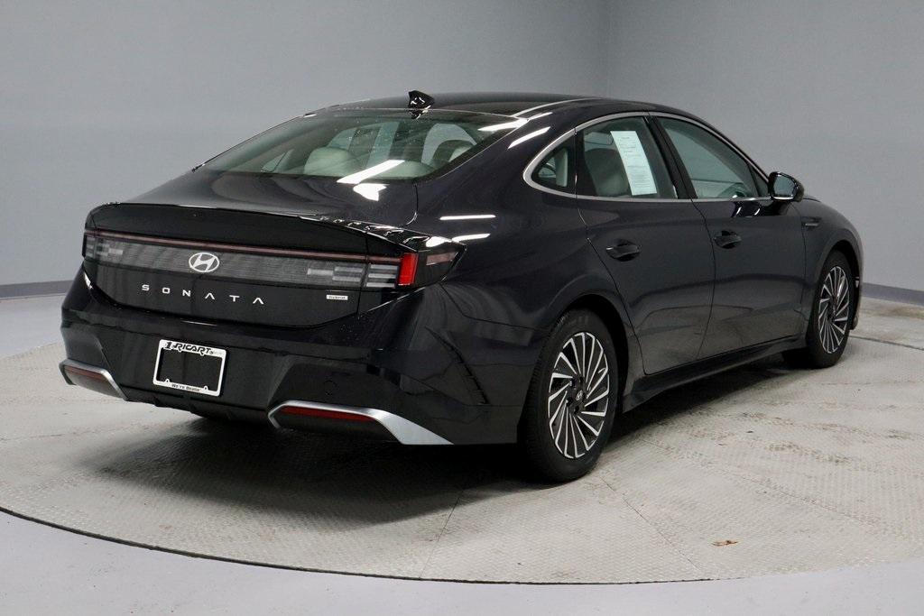 used 2024 Hyundai Sonata Hybrid car, priced at $32,164
