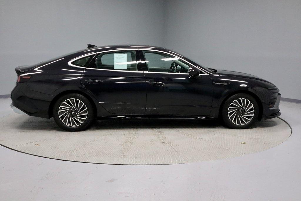 used 2024 Hyundai Sonata Hybrid car, priced at $32,164