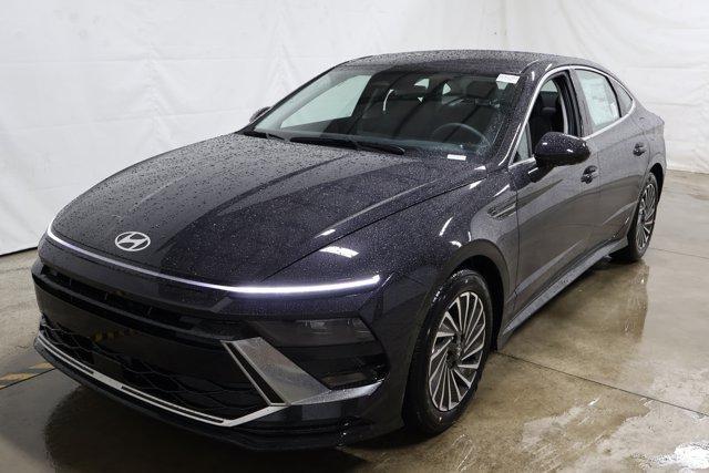 new 2025 Hyundai Sonata Hybrid car, priced at $30,927