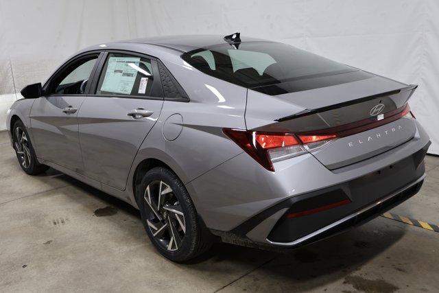 new 2025 Hyundai Elantra car, priced at $23,089