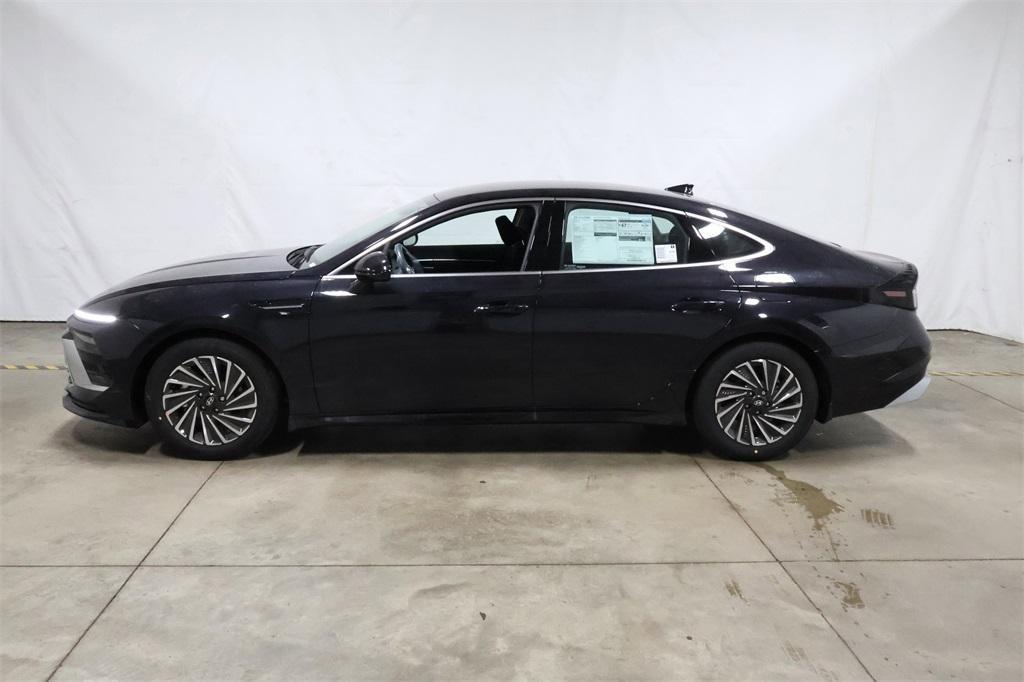 new 2025 Hyundai Sonata Hybrid car, priced at $30,548