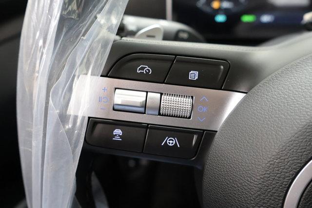 new 2025 Hyundai TUCSON Hybrid car, priced at $39,186